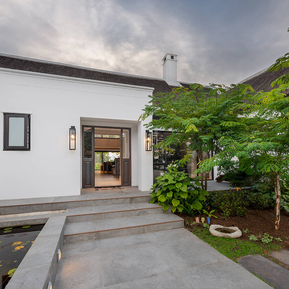 Front facade and entrance of Fancourt golf villa