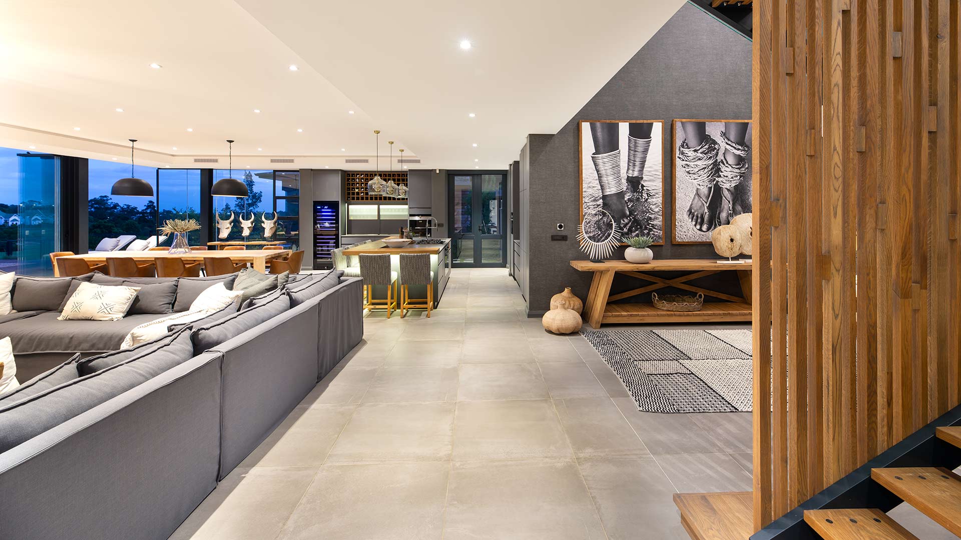 Open plan kitchen and dining for a family home in the Garden Route