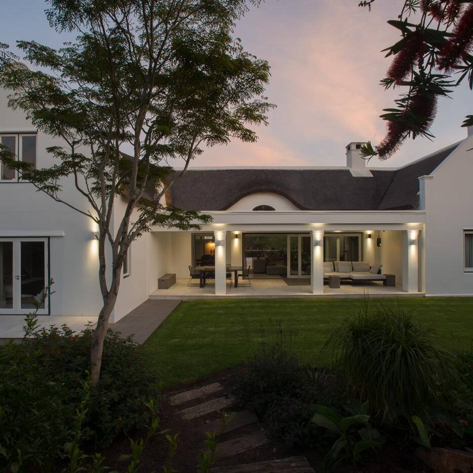 Front facade of estate home by modern southern cape architect, Fc Holm